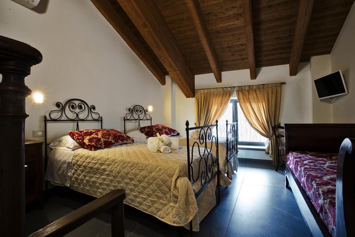 Agriturismo Tenuta Casteldardo Besenzone Exteriör bild